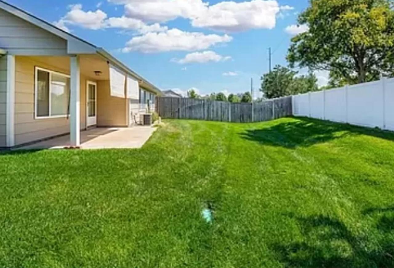 3114 N Westwind Bay Ct - Photo 2 of 16