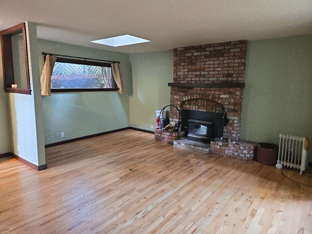 3539 J St - Photo 4 of 30