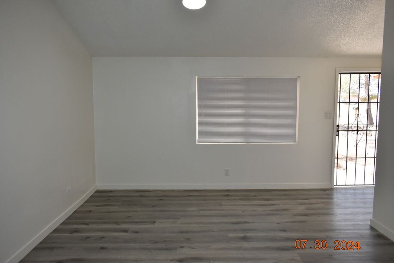 7407 Xavier Ave - Photo 4 of 18