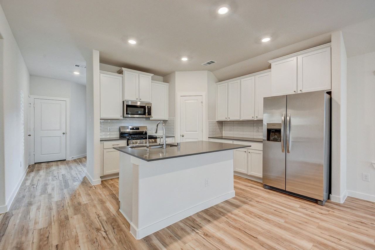 31119 Myers Haven Ln - Photo 6 of 25