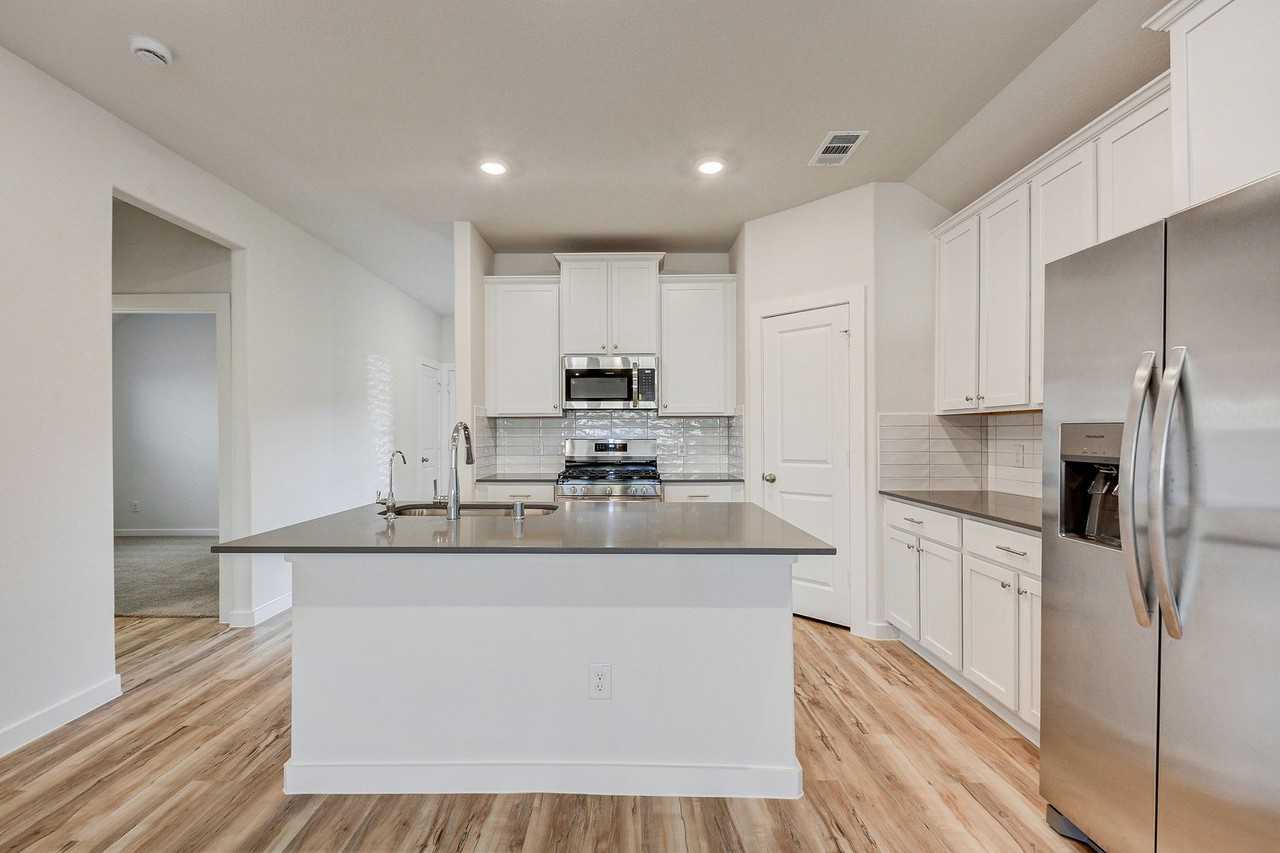 31119 Myers Haven Ln - Photo 7 of 25