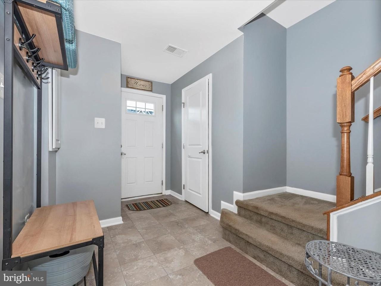 76 Norwood Dr - Photo 2 of 24