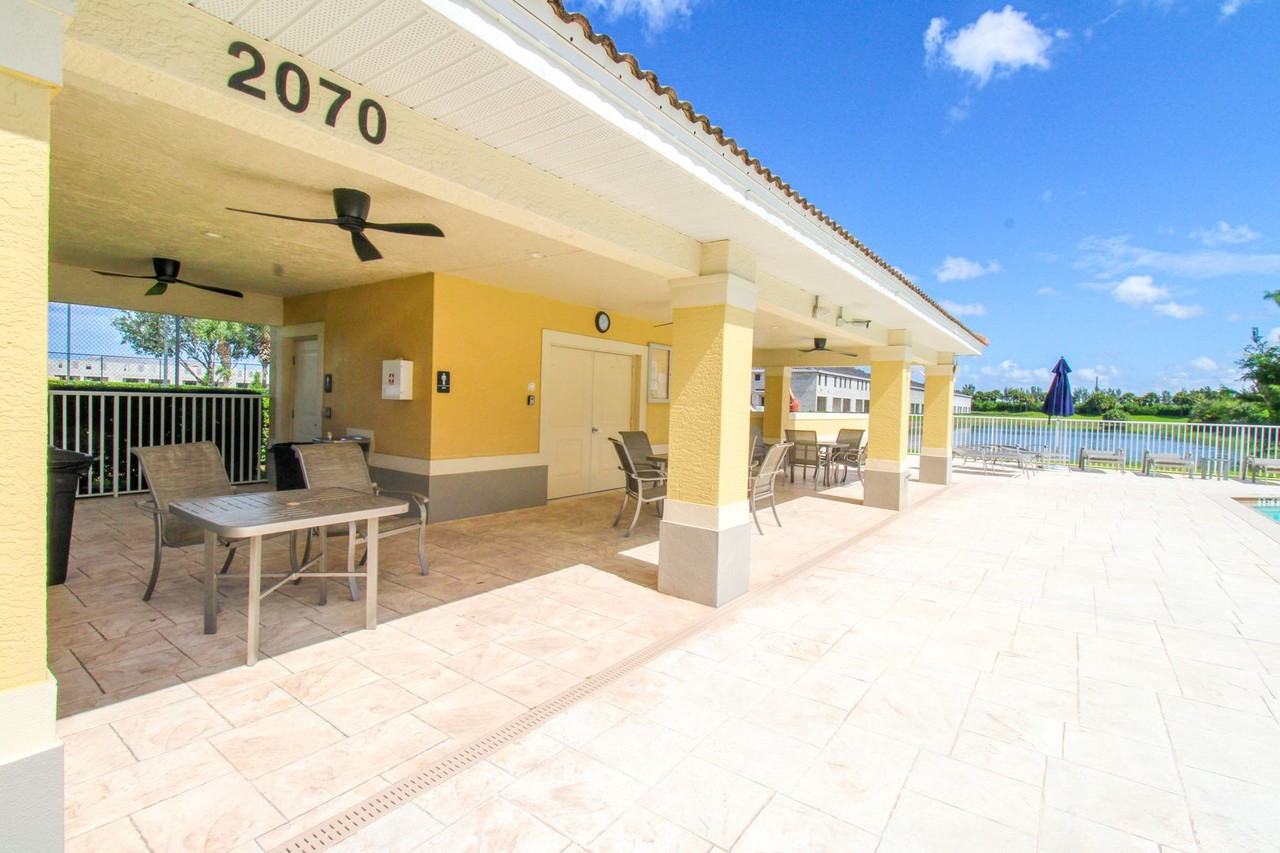 2156 Dragonfruit Way - Photo 3 of 50