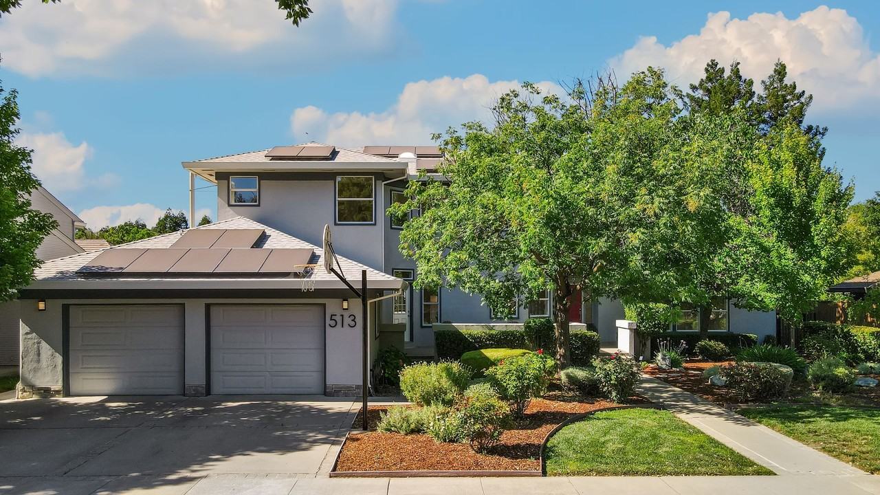 513 Bluebird Pl - Photo 2 of 30