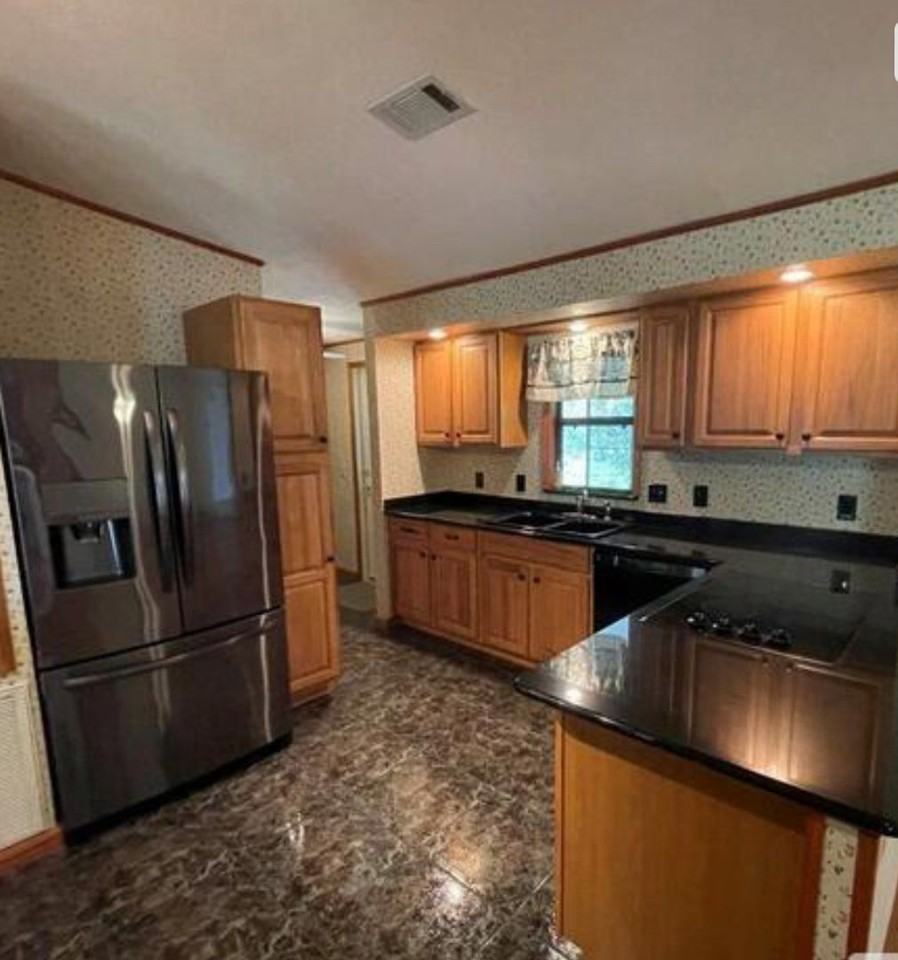 112 Traders Cove Blvd - Photo 2 of 6