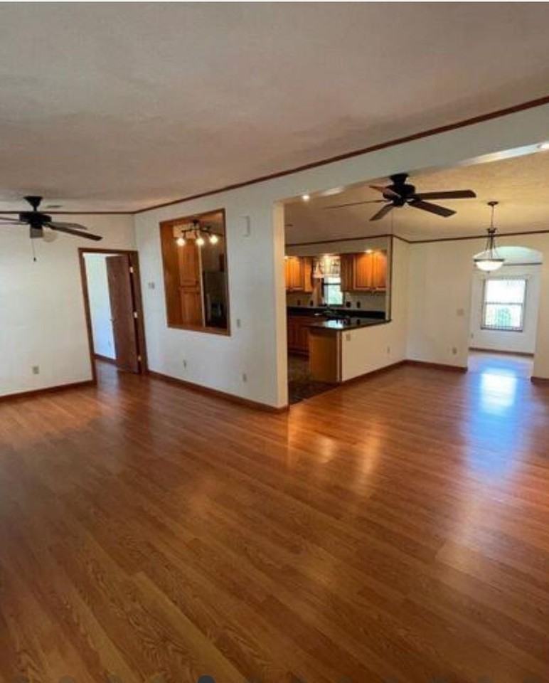 112 Traders Cove Blvd - Photo 3 of 6