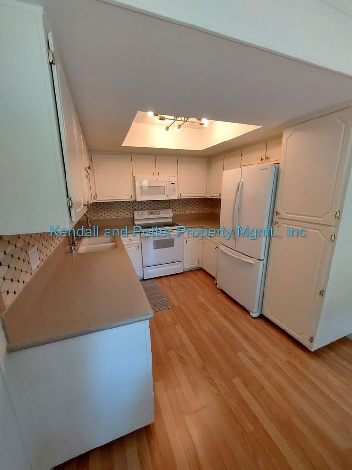 1121 Sutherland Ln #1 - Photo 6 of 16