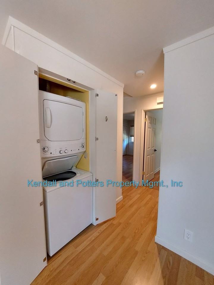 1121 Sutherland Ln #1 - Photo 7 of 16