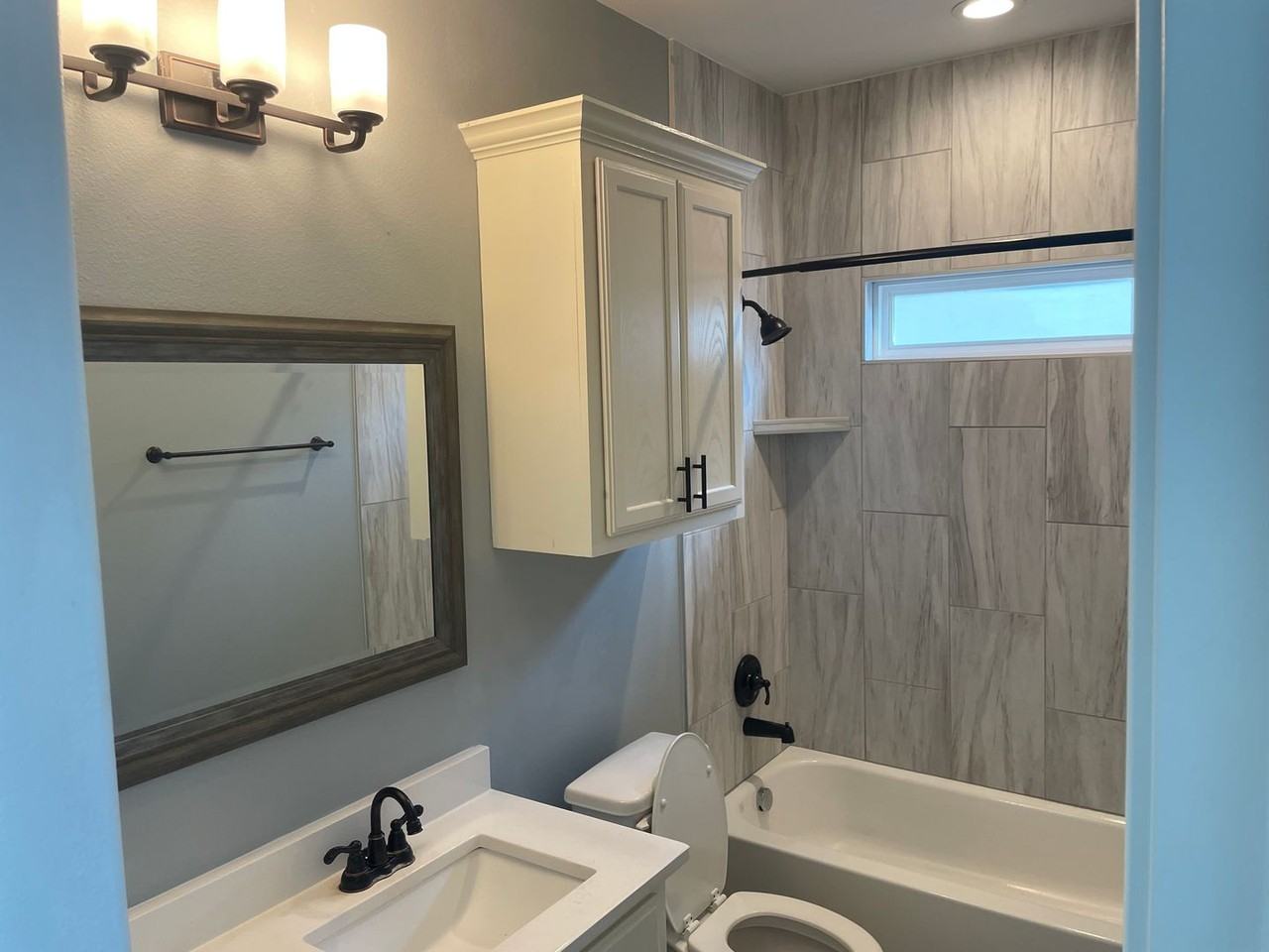 3905 Woodhouse Ln - Photo 7 of 45
