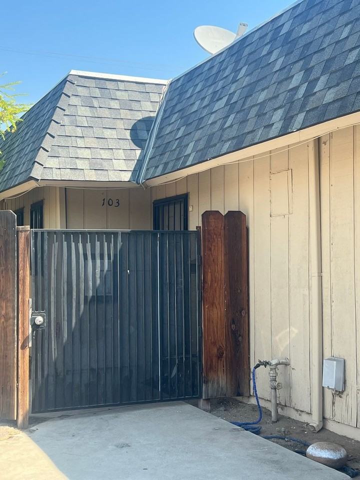 4845 E University Ave - Photo 2 of 13