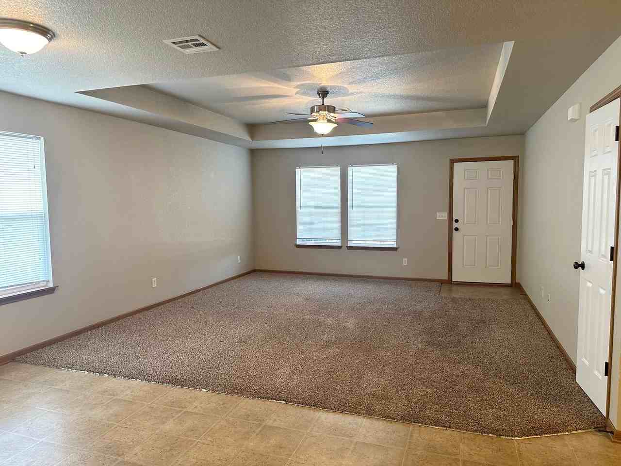 9330 Se 2nd St - Photo 3 of 13