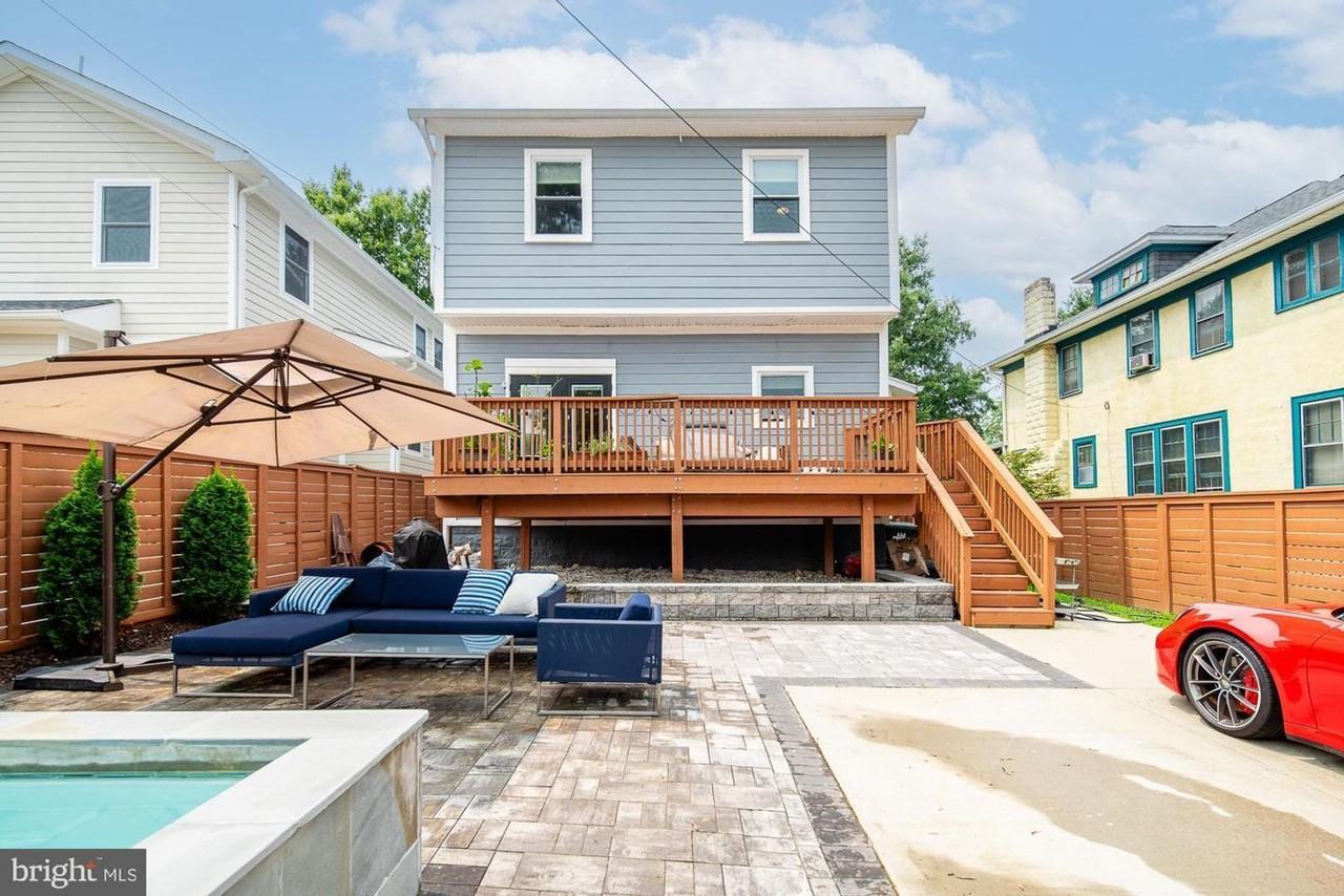 3605 S Dakota Ave Ne - Photo 3 of 50