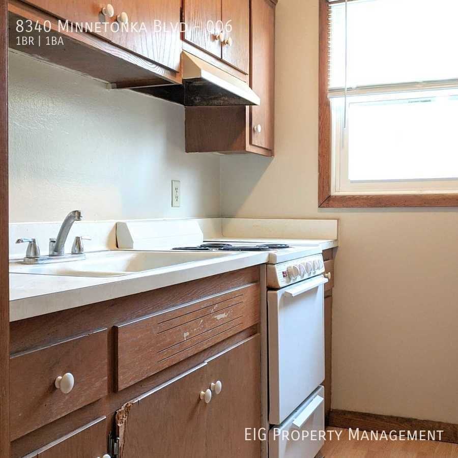 8340 Minnetonka Blvd #006