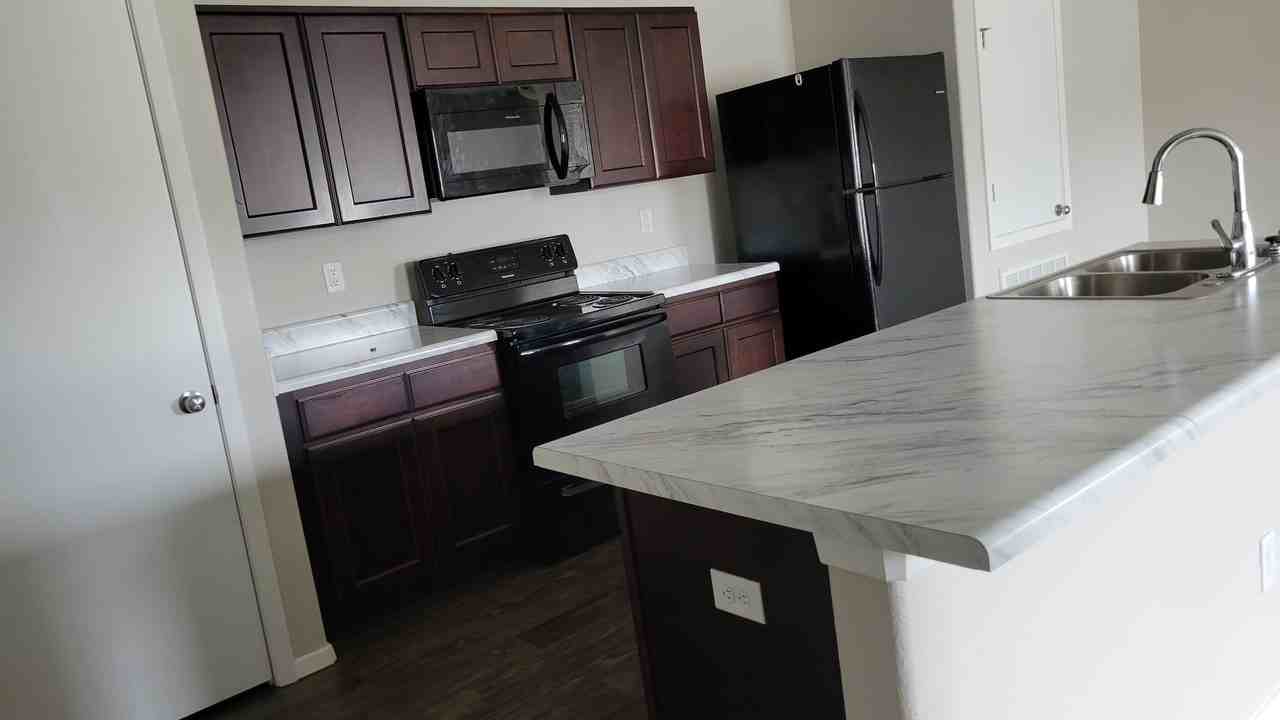 241 E Anabranch Ct #241 - Photo 4 of 6