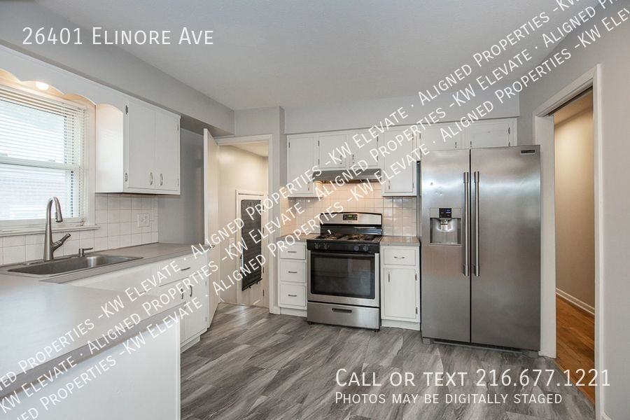 26401 Elinore Ave - Photo 3 of 34