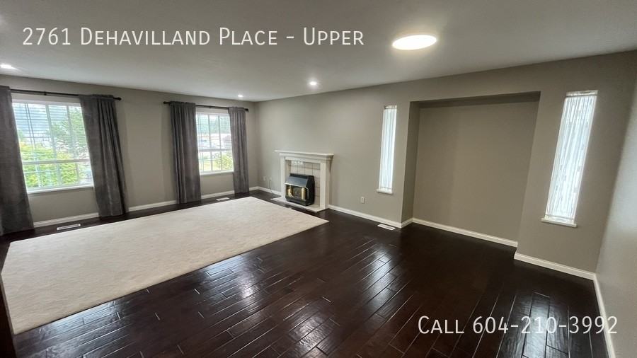 2761 Dehavilland Pl - Photo 2 of 10