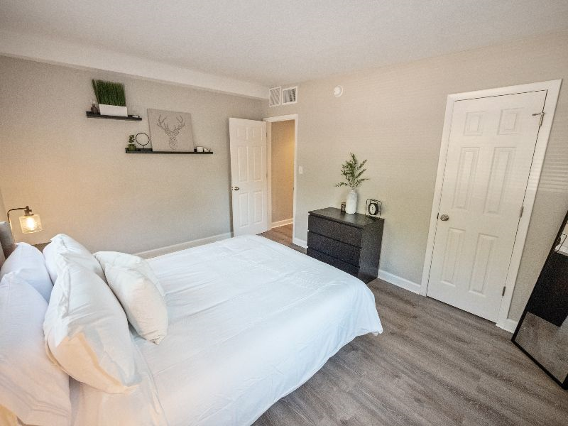 1511 E Kaley St - Photo 2 of 17