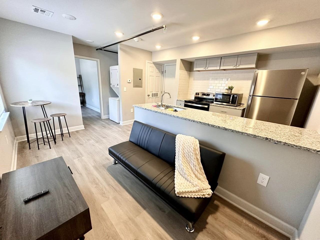 1902 S Broadway St - Photo 5 of 11