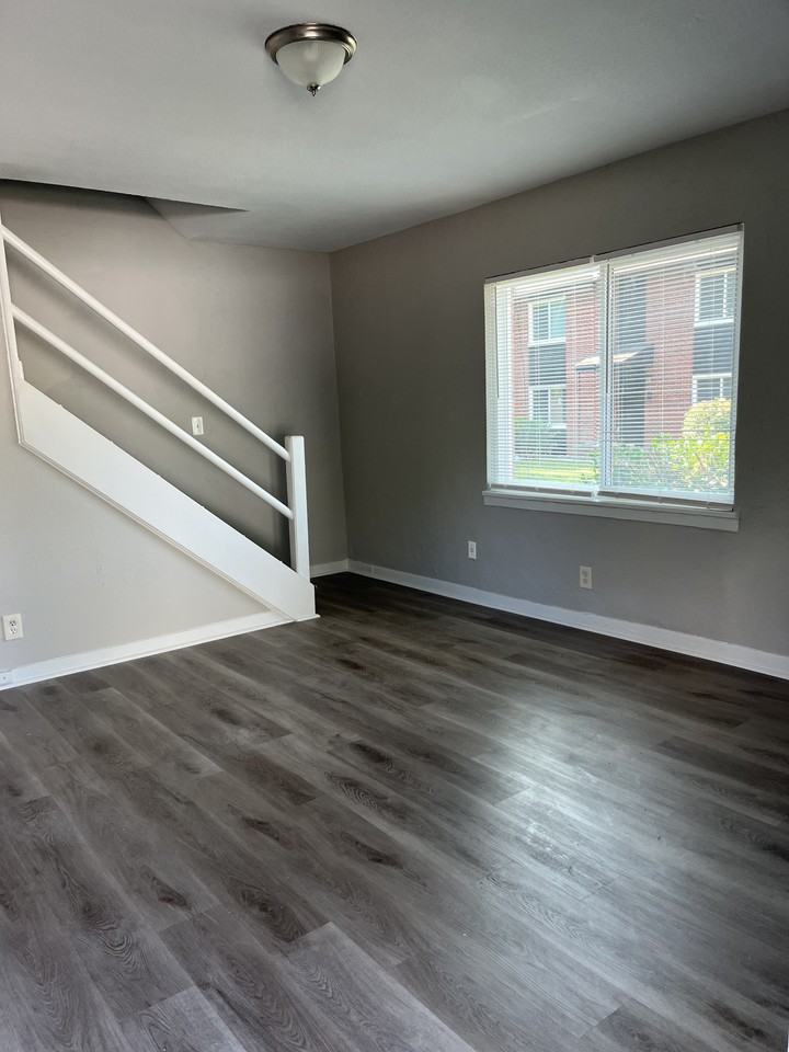 1962 N 1st St - Photo 5 of 10