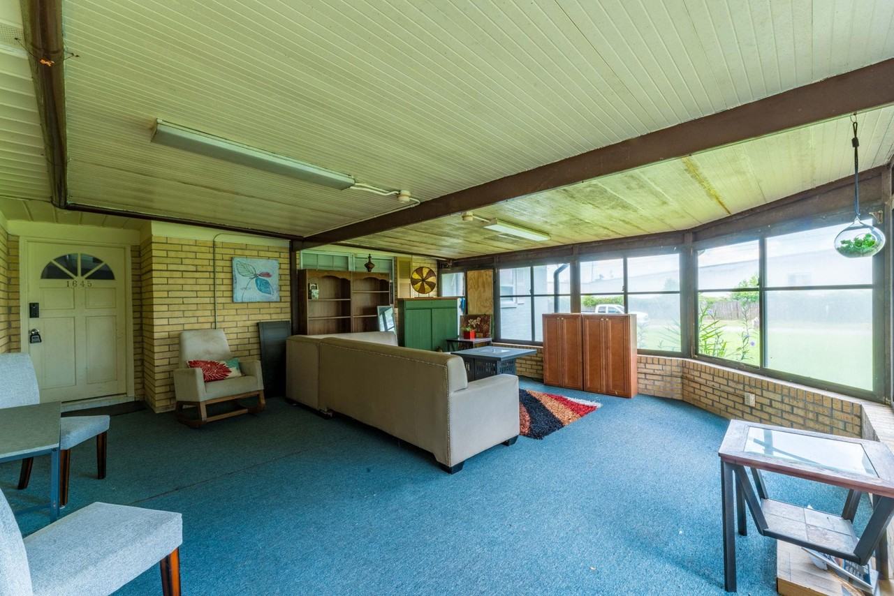 Bartlett Ave - Photo 2 of 13