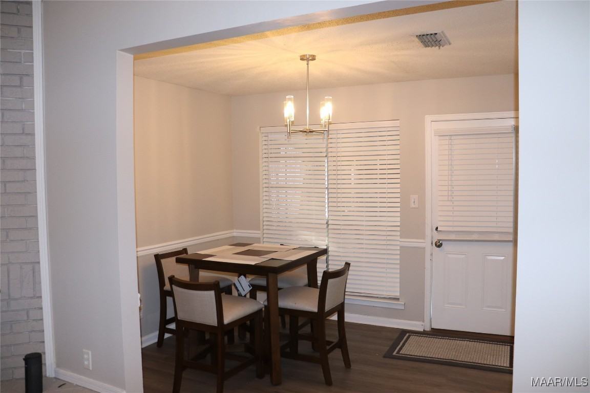 2621 Sheffield Ct - Photo 3 of 22