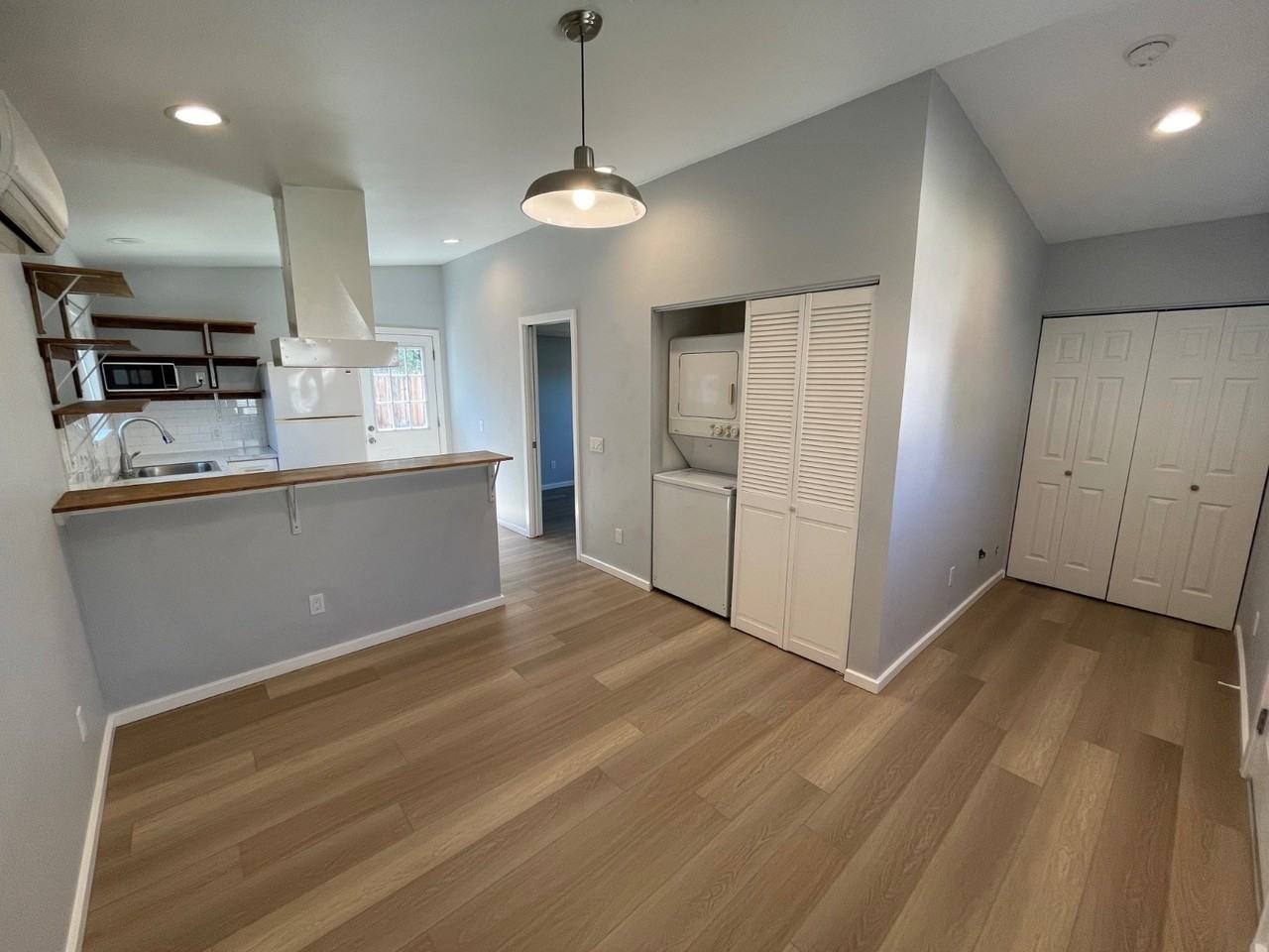 6358 Raylene Ct - Photo 3 of 13