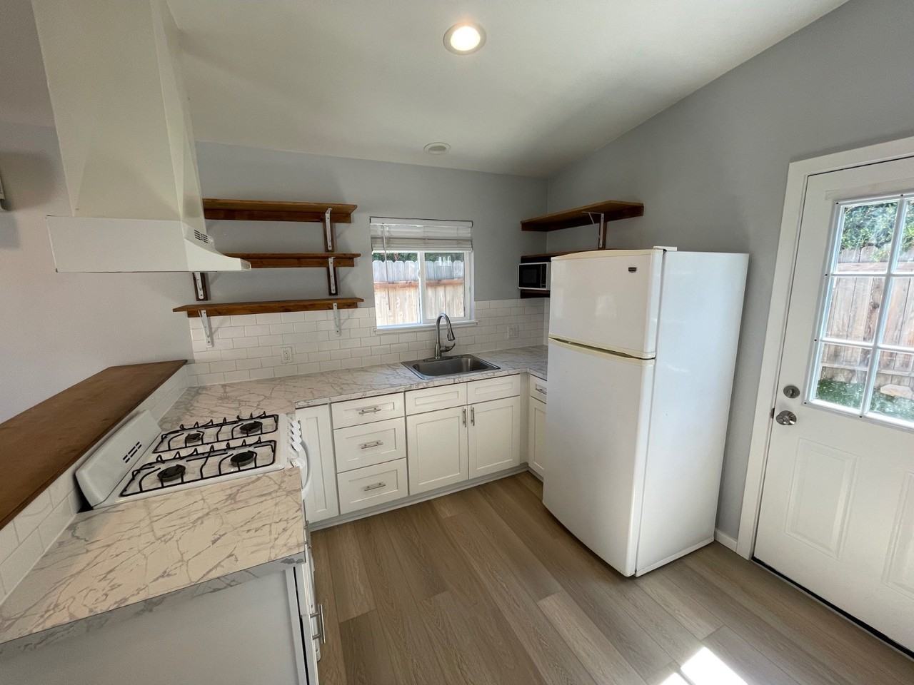 6358 Raylene Ct - Photo 5 of 13