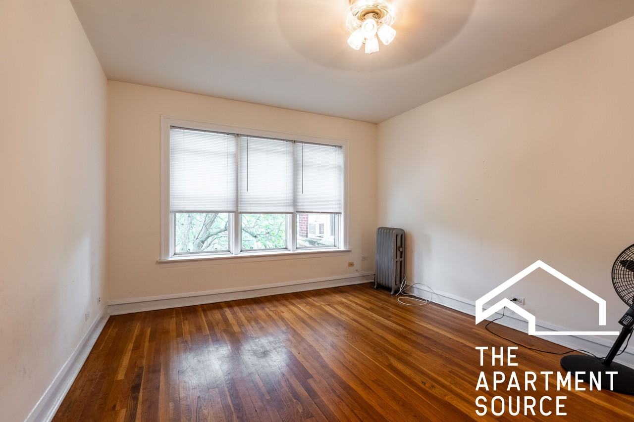 7462 N Ashland Blvd #3 - Photo 5 of 12