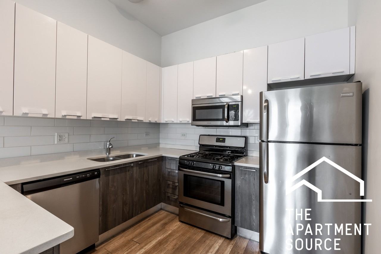 2700 W North Ave #201 - Photo 5 of 21