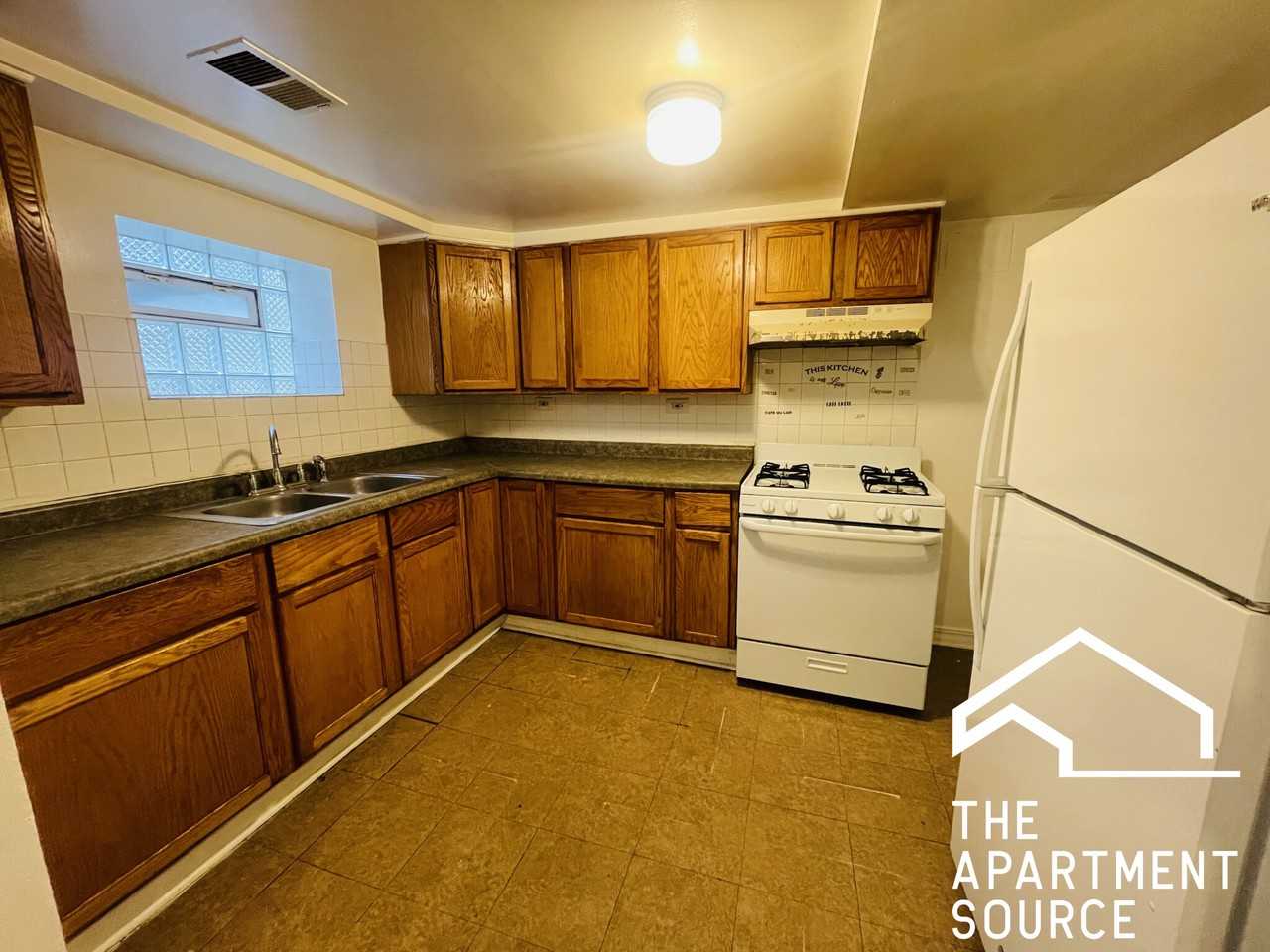5214 W Crystal St #1 - Photo 2 of 19