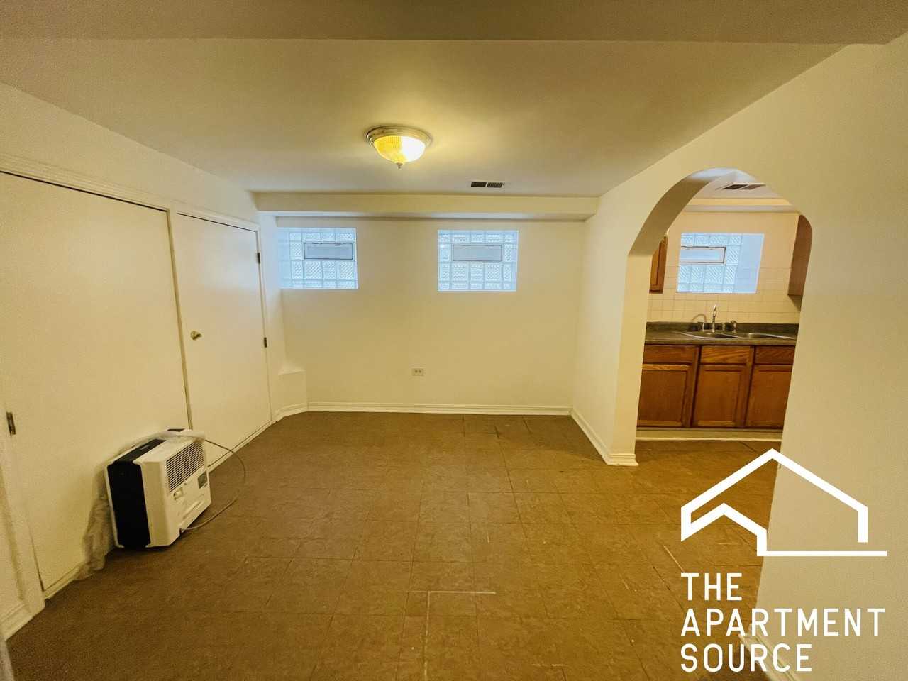 5214 W Crystal St #1 - Photo 3 of 19