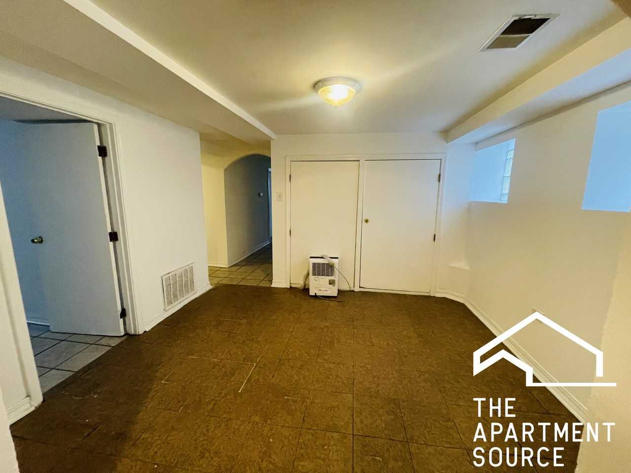 5214 W Crystal St #1 - Photo 4 of 19