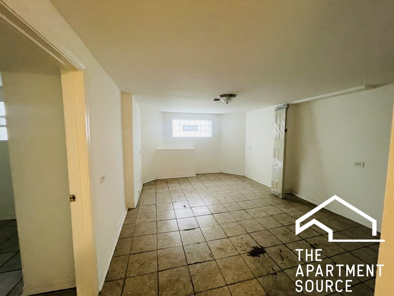 5214 W Crystal St #1 - Photo 6 of 19