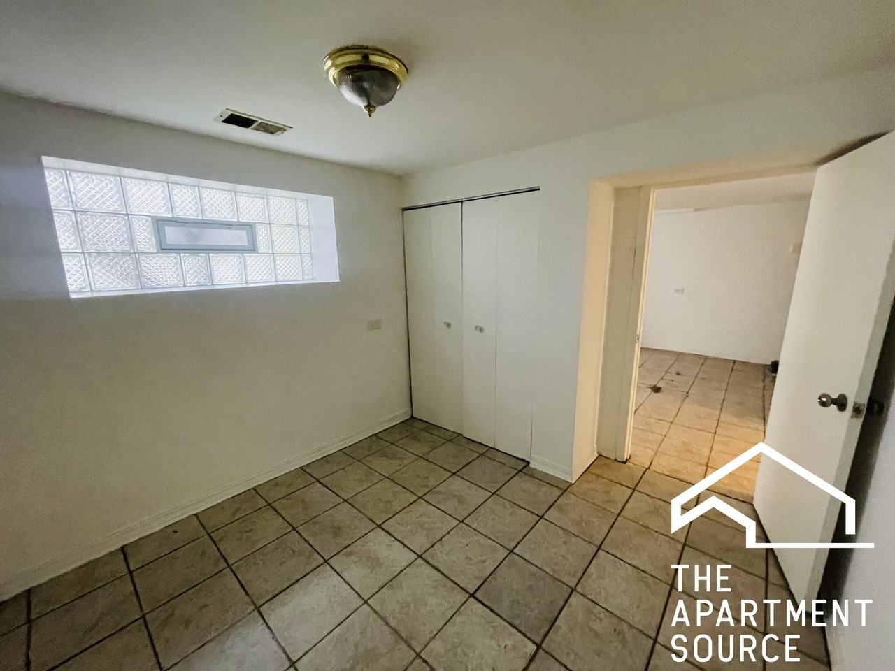 5214 W Crystal St #1 - Photo 7 of 19