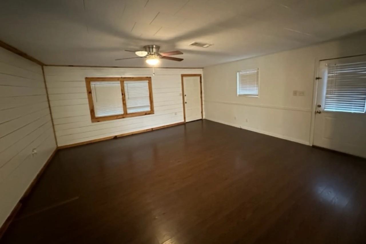 21053 Fm 16 W - Photo 2 of 12
