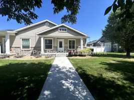 featured image of 690 Carriagegate Ln