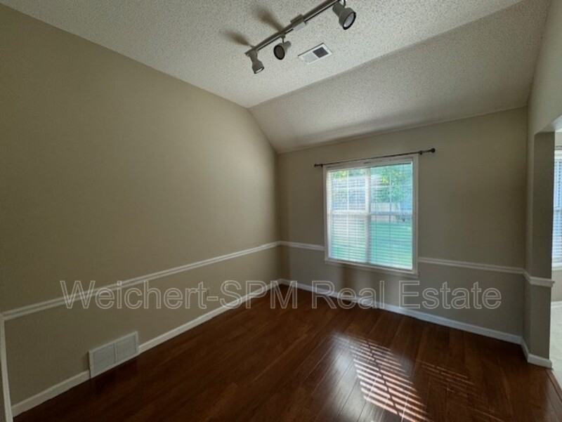 3284 Don Valley Dr ##Tn - Photo 2 of 7