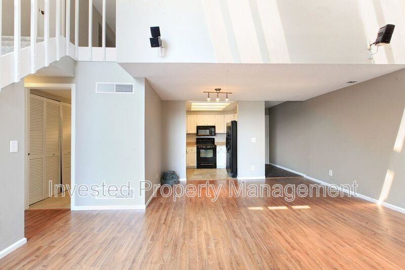 6453 S Havana St #B - Photo 5 of 21