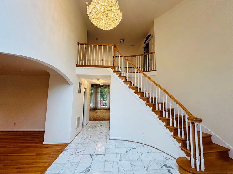 9507 Quail Pointe Ln - Photo 2 of 50