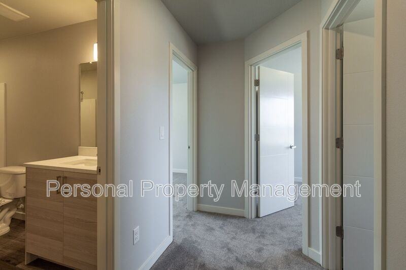 1815 N R Cir #A - Photo 6 of 20