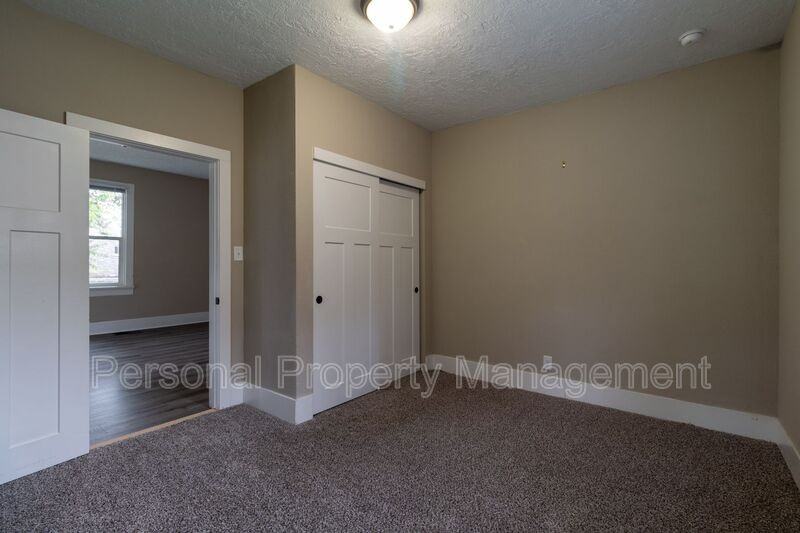 3409 N St - Photo 4 of 20