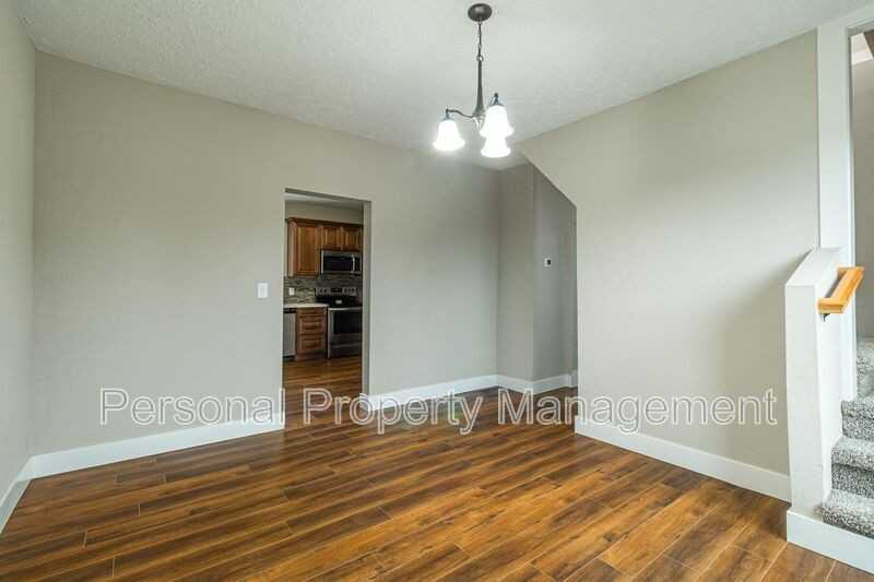 3409 N St - Photo 7 of 20