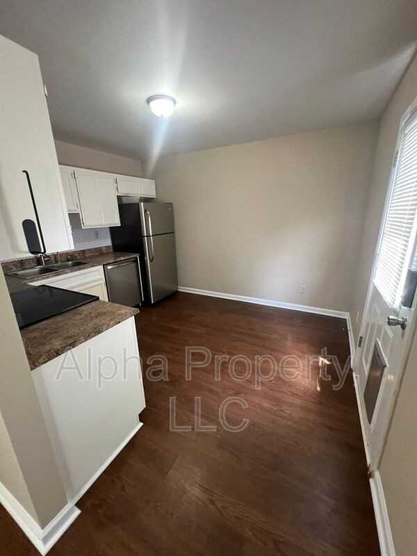 213B Taylor Rd - Photo 5 of 13