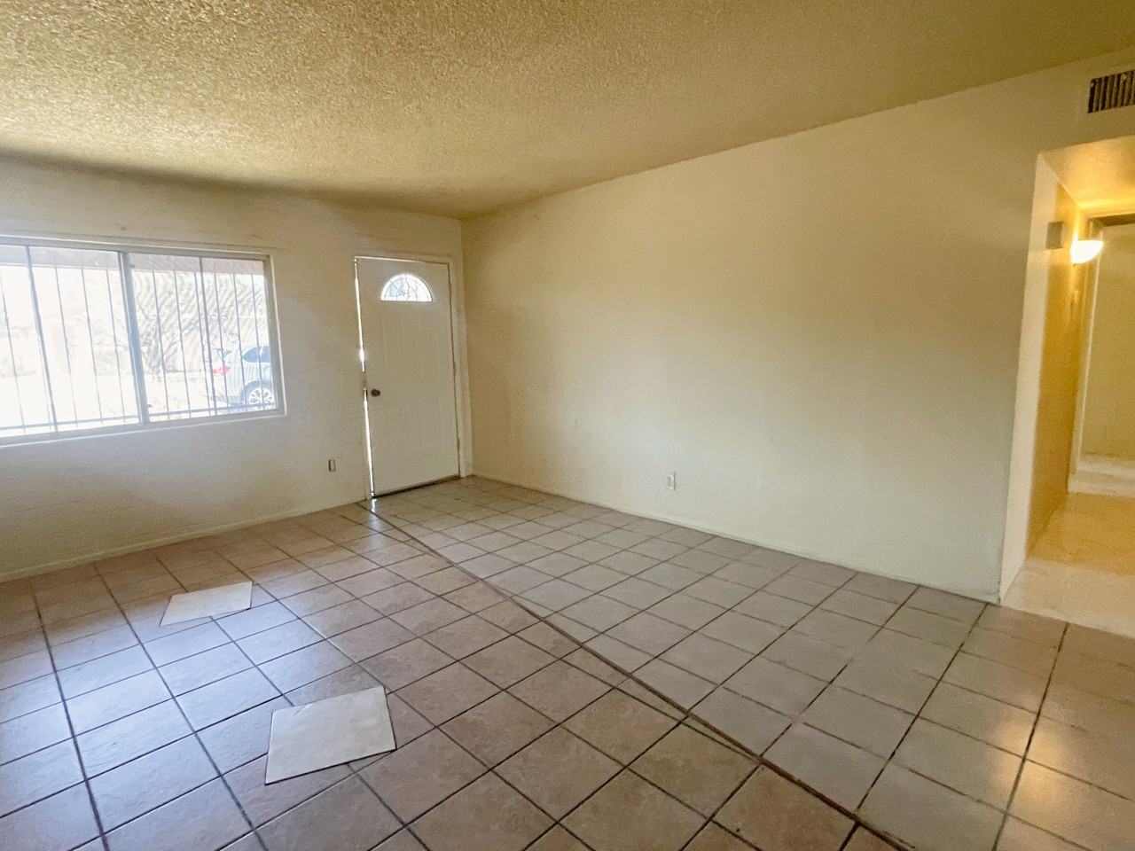 1602 W Fremont Rd - Photo 3 of 17