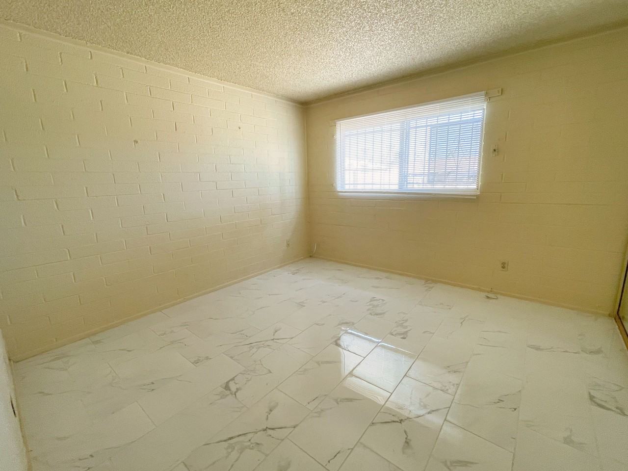 1602 W Fremont Rd - Photo 7 of 17