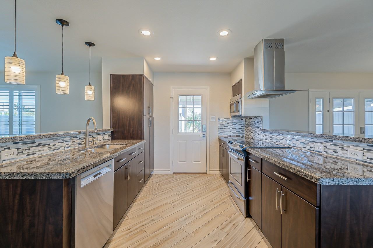 6443 E Vernon Ave - Photo 2 of 35