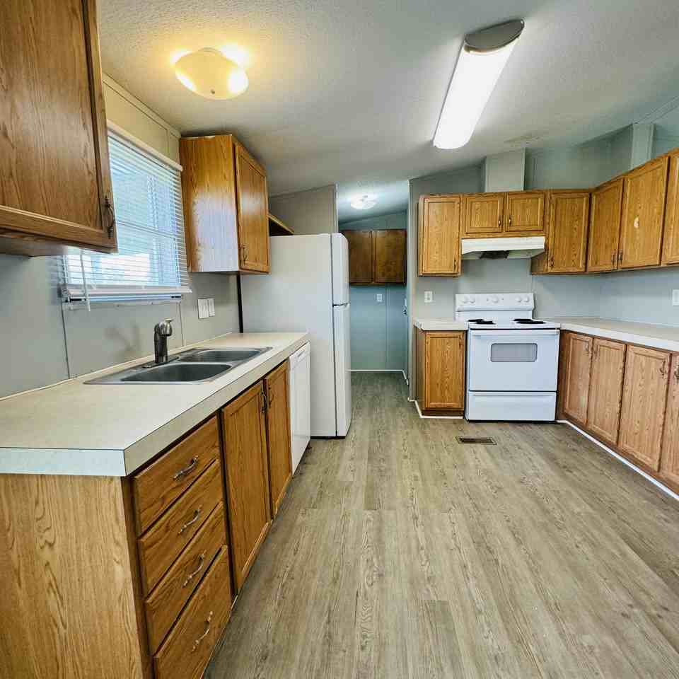 14080 Shellhammer Rd - Photo 5 of 19