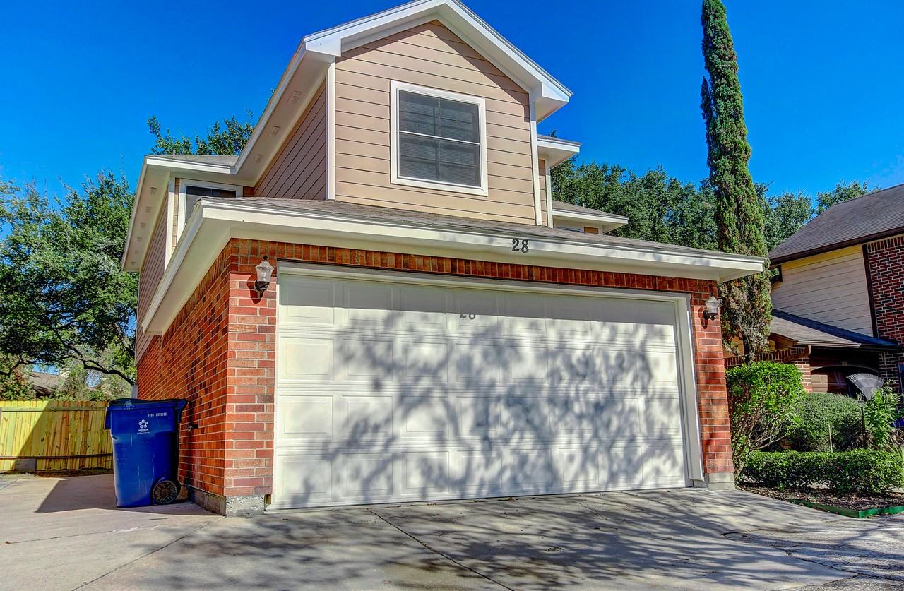 28 Regency Ln - Photo 3 of 31