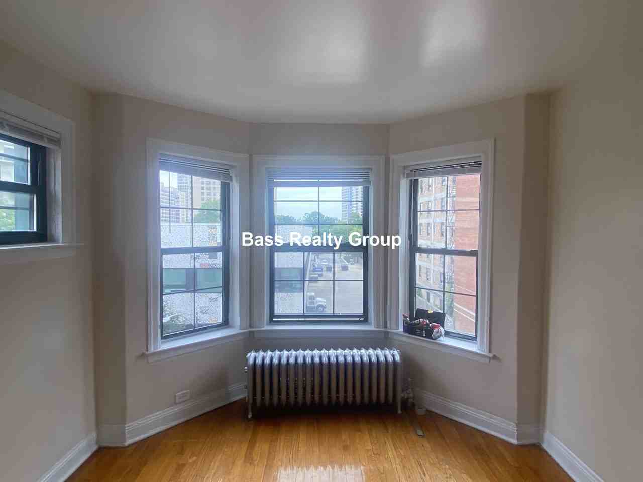 5114 S Blackstone Ave #B18 - Photo 3 of 22