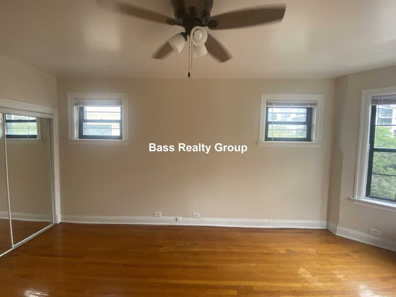 5114 S Blackstone Ave #B18 - Photo 5 of 22